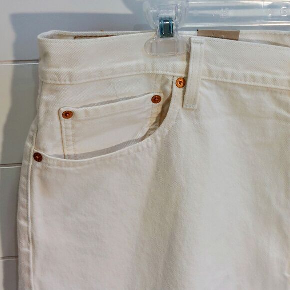 Levi's 469 Men's W41 Inseam 12" Loose Fit Denim Shorts Cream 100% Cotton NEW! - Picture 2 of 11